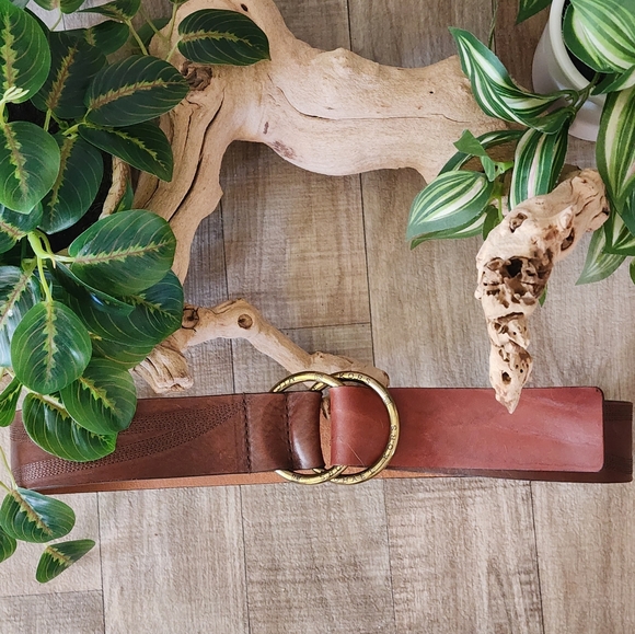 Michael Michael Kors Double Brass Ring Brown Leather Belt w/Decorative Stitching - Picture 6 of 15